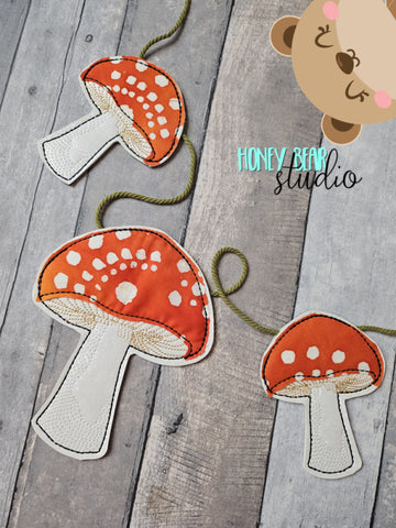 Sweet Woodland Winter Mushroom Toadstool Christmas Banner 4x4 & 5x7  DIGITAL DOWNLOAD embroidery file ITH In the Hoop 1123 01