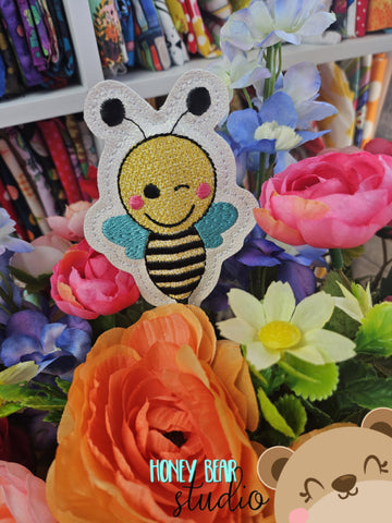 Cute Bumblebee Bee kawaii pencil topper AND straw slide PLANT STAKE for 4x4  DIGITAL DOWNLOAD embroidery file ITH In the Hoop 0224 02