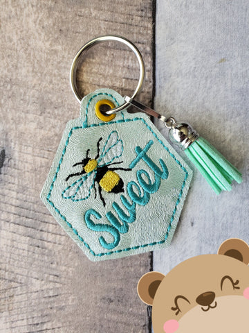 Bee Sweet snap tab or eyelet fob for 4x4  DIGITAL DOWNLOAD embroidery file ITH In the Hoop 0321