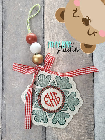 Sketchy Snowflake Monogram ornament gift tag, eyelet for 4x4 DIGITAL DOWNLOAD embroidery file ITH In the Hoop 1122